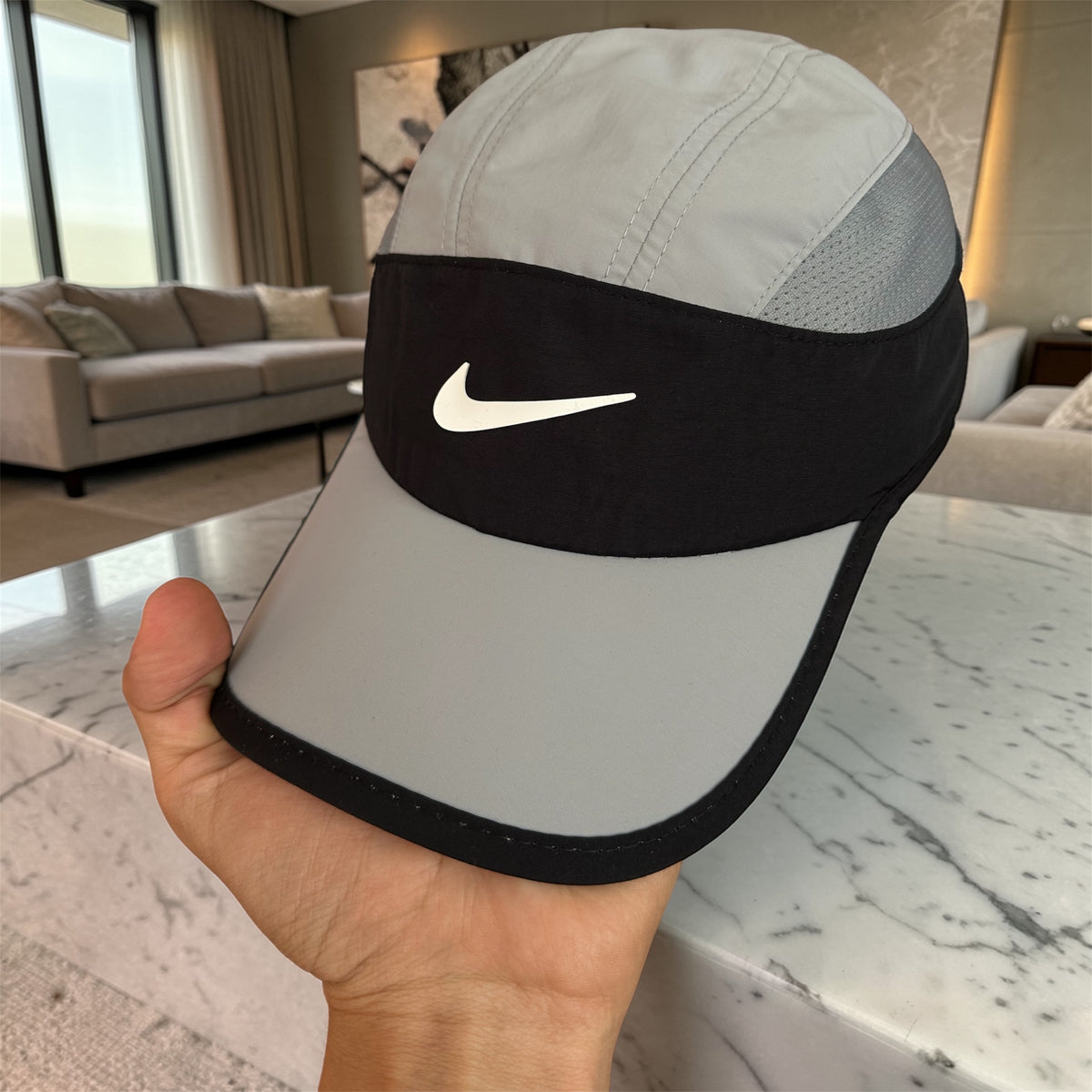 Casquette Nike gris noir